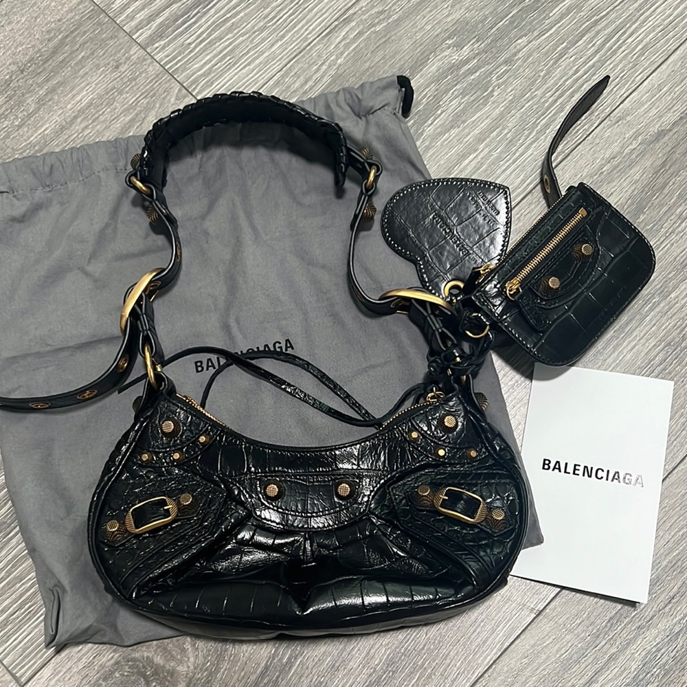 Balenciaga le cagole shoulder bag